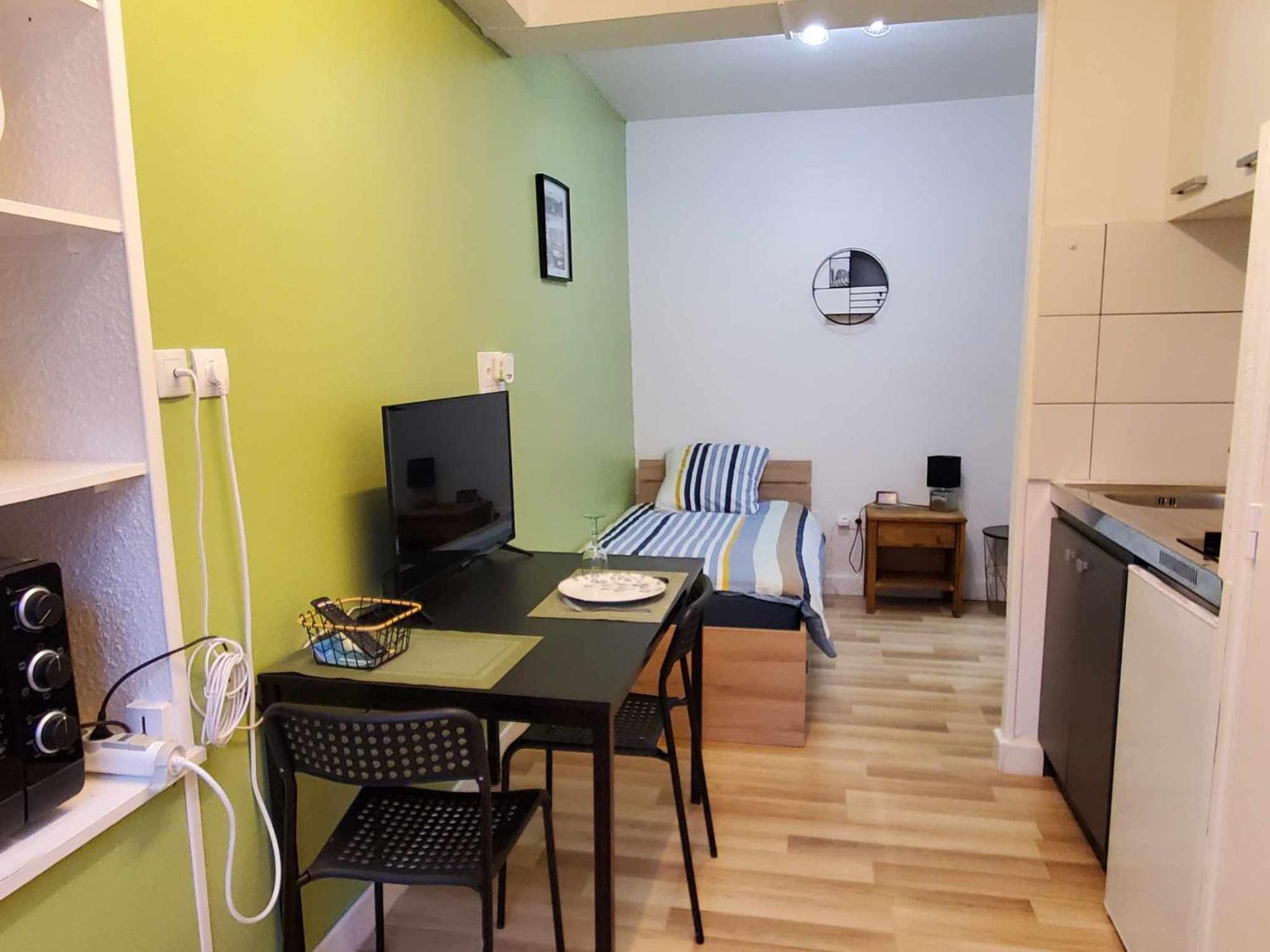 Studio Vert Tout Equipe Wifi Ле-Крёзо Экстерьер фото
